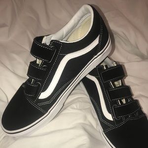 Black old skool vans!